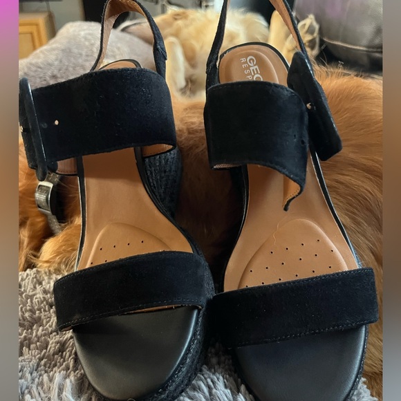 Geox Wedge Sandal, NWOT, Size 39, Black - Picture 4 of 6